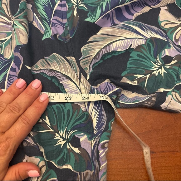 Tommy‎ Bahama Green and Purple Casual Hawaiian Style Button Down Shirt XXL - Picture 5 of 6